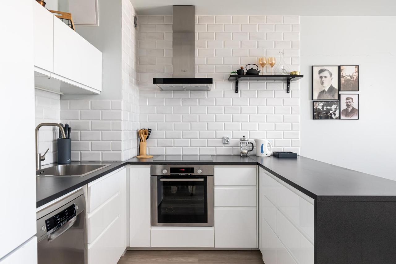 Owsiana 9 - Modern Designed Apartment With Balcony By Noclegi Renters Warschau Buitenkant foto